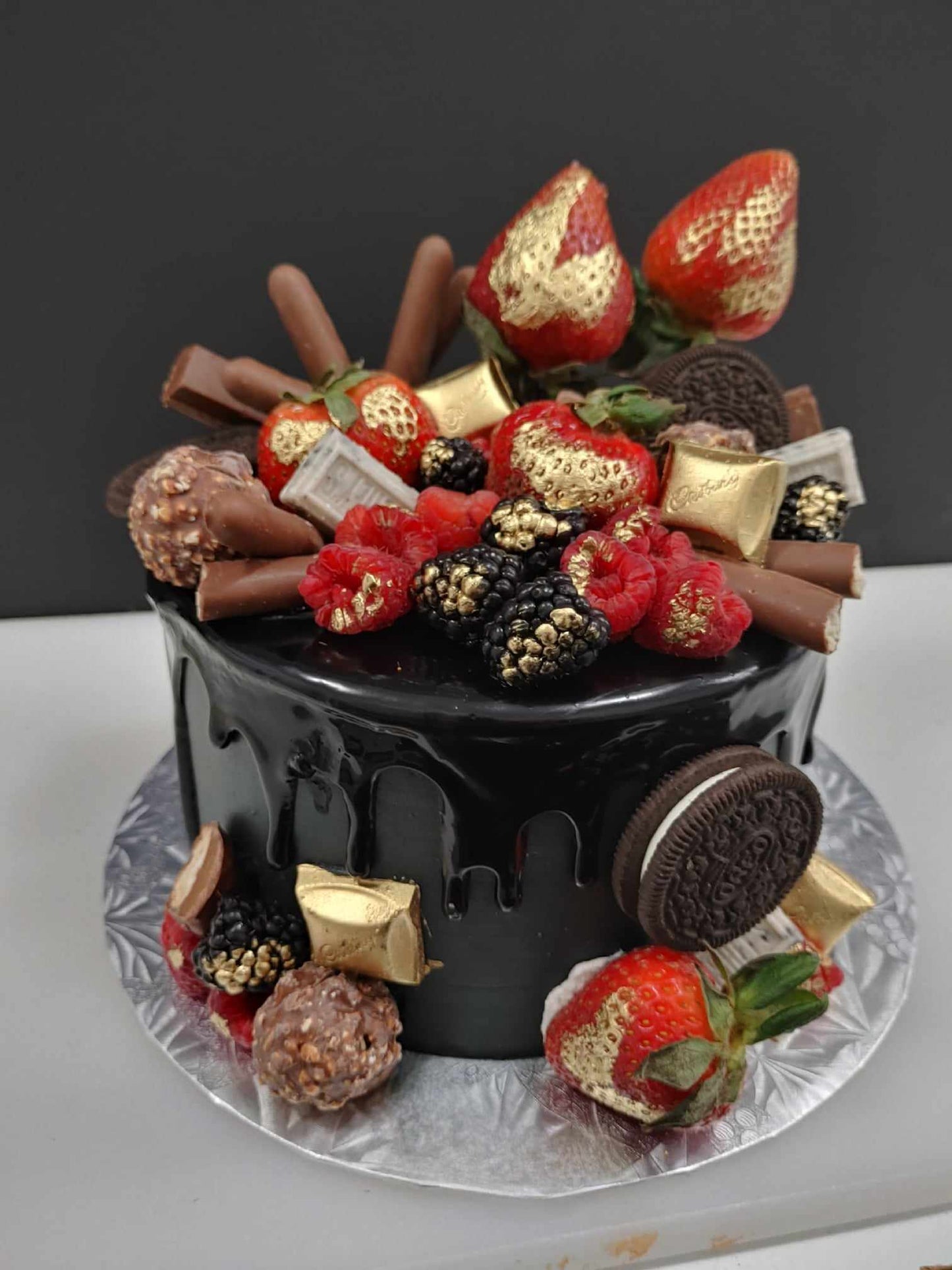 Gâteau Noir et fraise